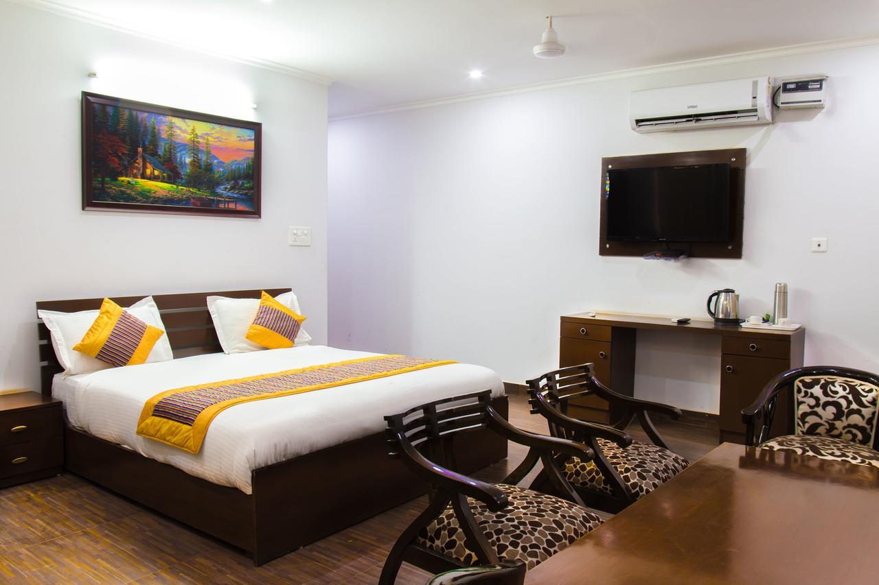 Oyo 8947 Hotel Vedanta Gurgaon Dış mekan fotoğraf